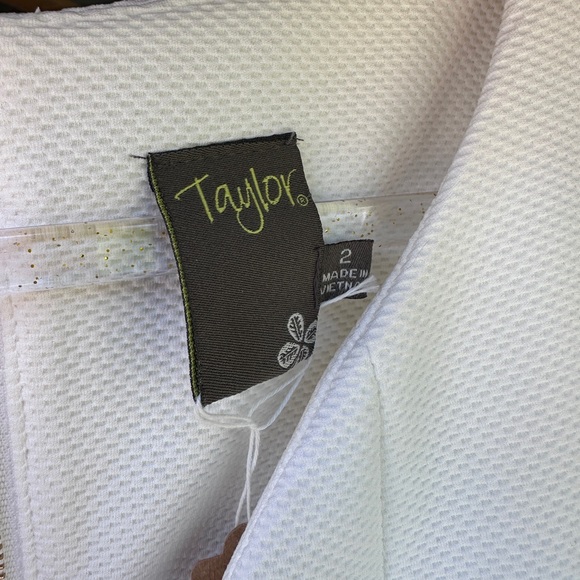 Taylor woman’s size 2 white dress - Picture 4 of 5